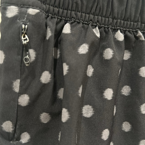 (6023) LULULEMON Go The Distance Short Sz 6 W=13" REVERSIBLE - Picture 5 of 11